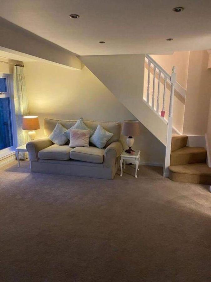 Lovely 1-Bed House In Stirling Exteriör bild